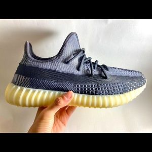 Yeezy 350 “Carbons”